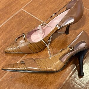 Vis a Vie Chic Tan Croc-Embossed Heels